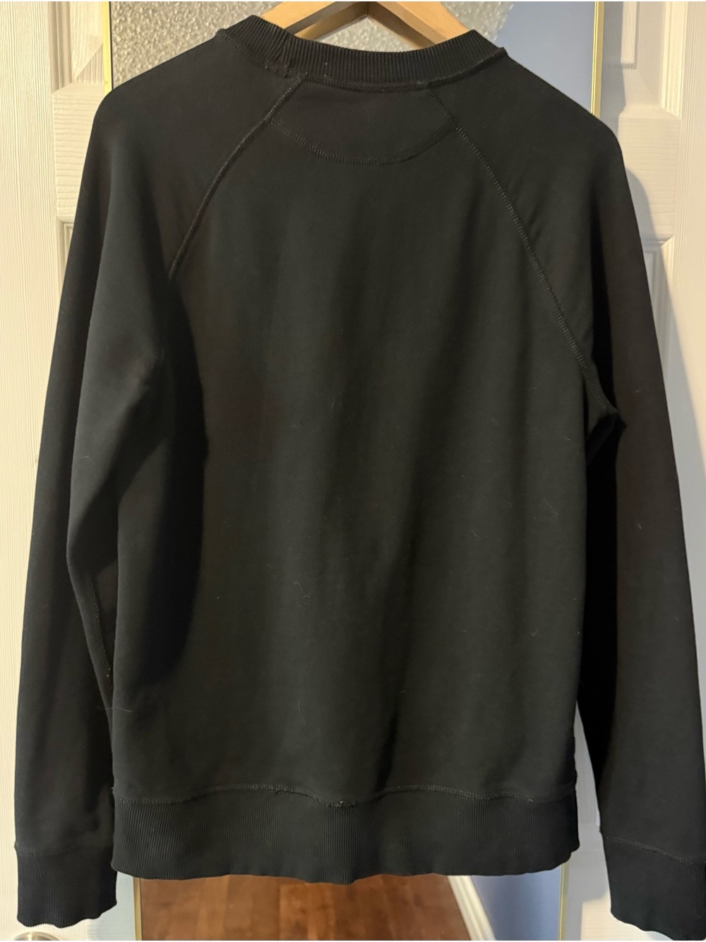 Club Monaco Heritage Black with white 1985 Crest Sweatshirt, SZ Small - Picture 5 of 9